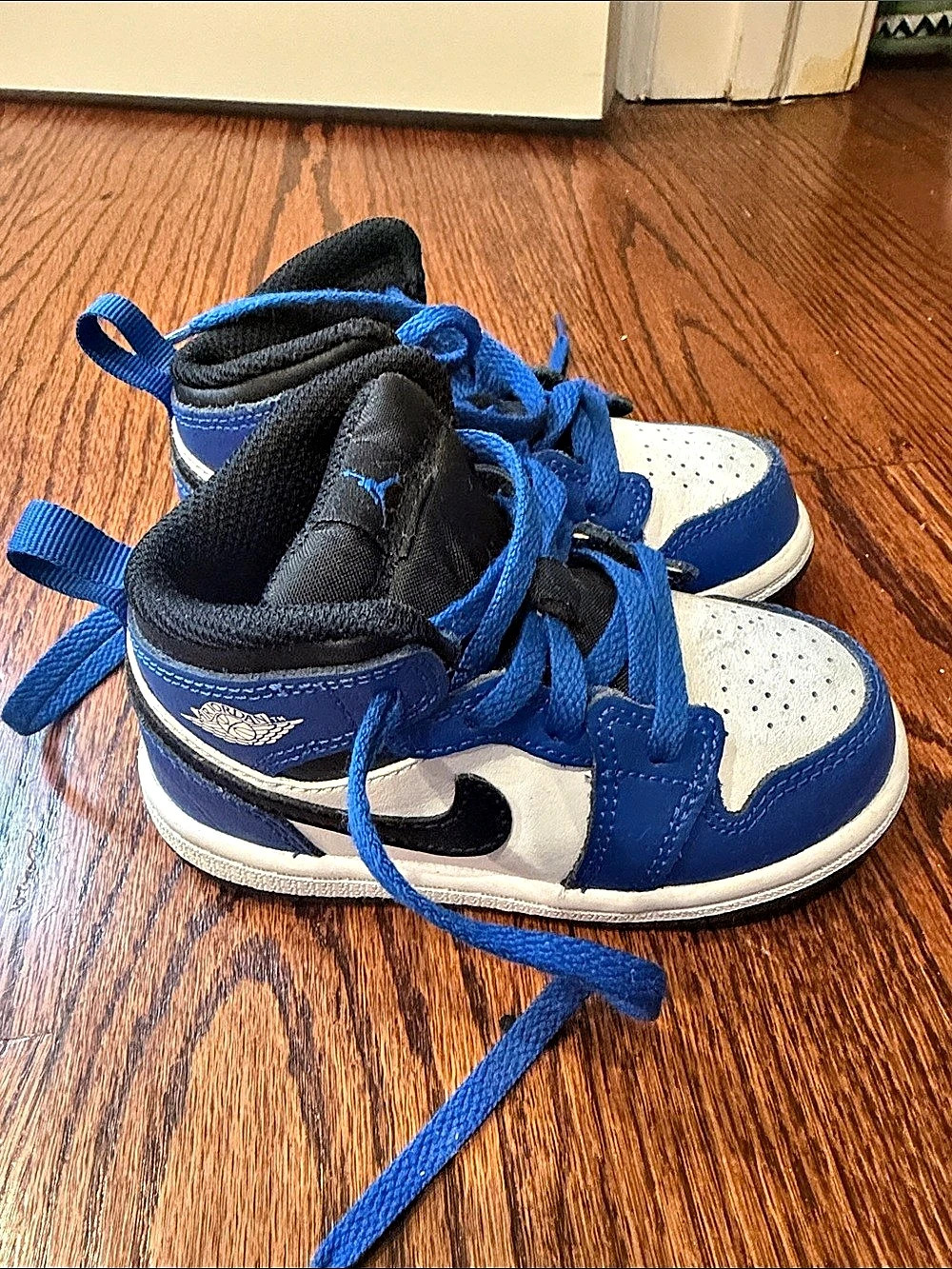 Jordan Air Jordan 1 Retro High OG "Royal" Sneakers Blue & White US 7C